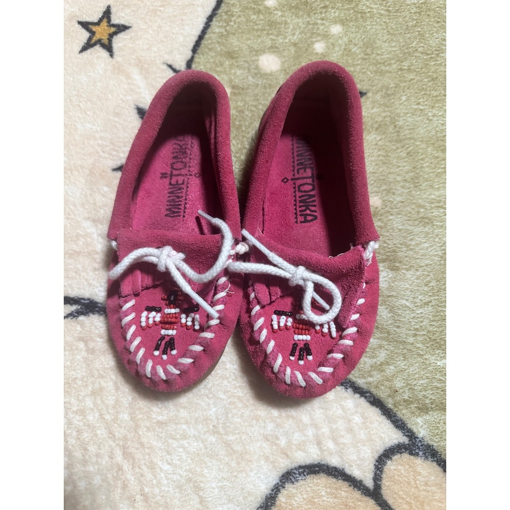Minnetonka Pink Suede Beaded Moccasins Kids Shoes‎